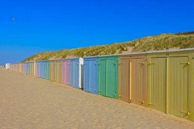 Kuzey Denizi 'ndeki küçük sahil kulübeleri