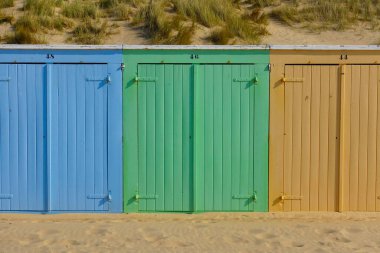 Kuzey Denizi 'ndeki küçük sahil kulübeleri