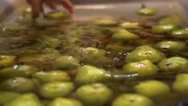 Pear Washing Sweet Pear Spread — Stock video