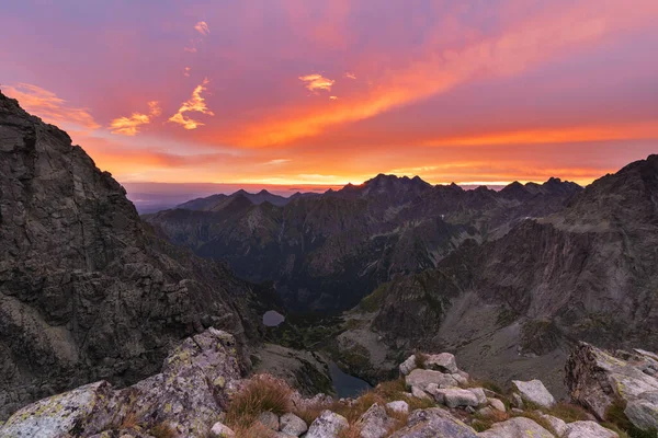 Puestas Sol Verano Amaneceres Polonia Las Altas Montañas Eslovacas Tatras —  Fotos de Stock