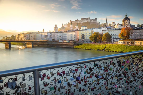 Salzburgo Desde Puente Las Cadenas Amanecer Oro Austria — Foto de Stock