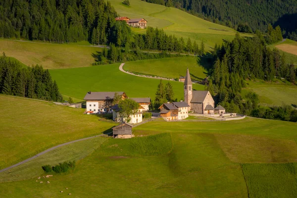 Idyllic Landscape Magdalena Iconic Church Dolomites Northern Italy High Quality — Stok fotoğraf