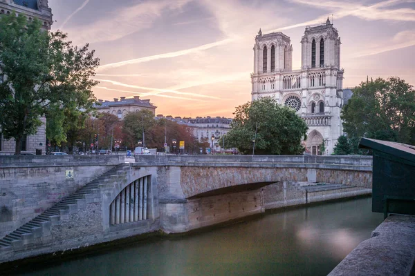 Notre Dame Cathedral Paris Seine River Dramatic Sunrise France — Foto de Stock