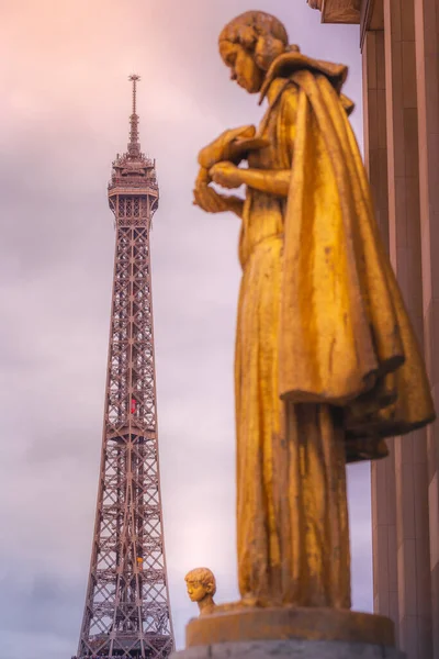 Eiffel Tower Trocadero Statues Paris France — Foto de Stock