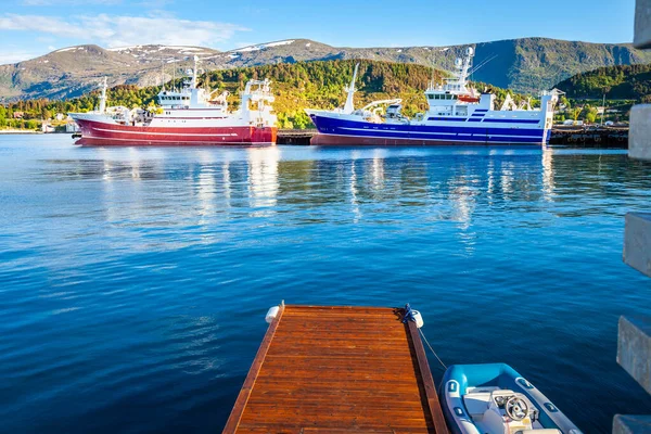 Alesund Sea Port Harbor Ships Peaceful Dawn Norway Scandinavia — Foto de Stock