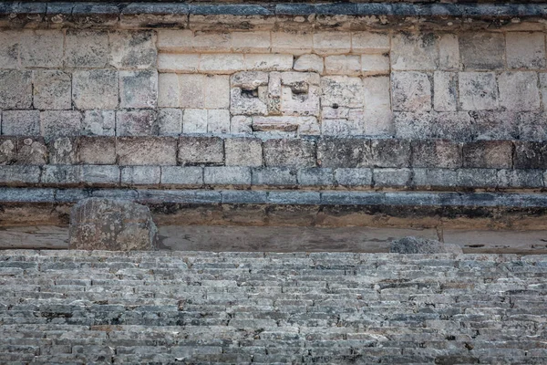 Chichen Itza kukulcan pyramid old ruin, Ancient Mayan civilization, Yucatan, Mexico