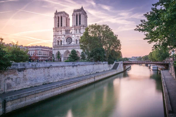 Notre Dame Cathedral Paris Seine River Dramatic Sunrise France — Foto de Stock