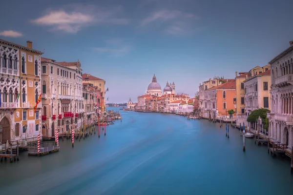 Grand Canal Venice Peaceful Sunrise Santa Maria Della Salute Basilica — стоковое фото