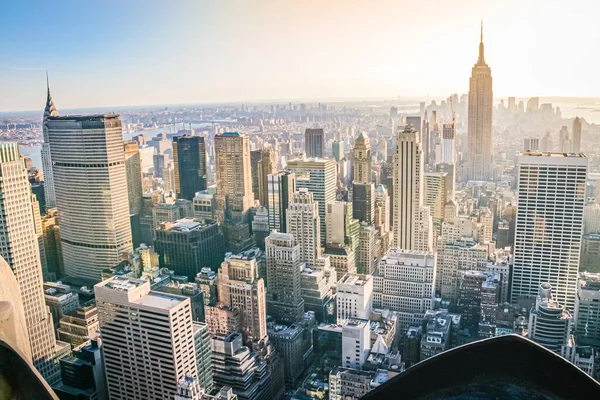 Skyline of New York with the Empire State Building, Manhattan, United States