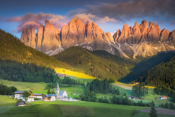 Magdalena Village Famous Church Val Funes Sunset Dolomites Italy — стокове фото