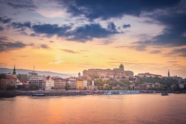 Veduta Dal Danubio Del Castello Buda Tramonto Budapest Ungheria — Foto Stock