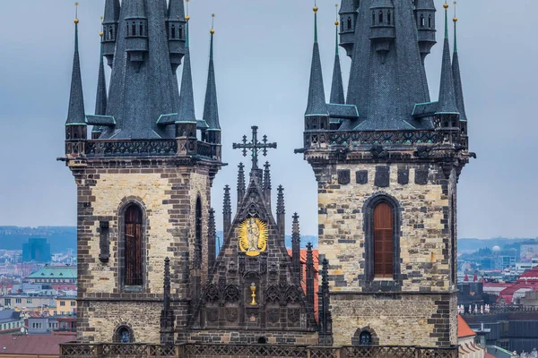 Zbliżenie Fasady Katedry Tyn Praskim Rynku Czechy — Zdjęcie stockowe