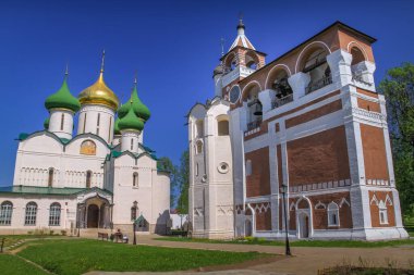 Ortodoks Kilisesi altın gün doğumunda, Suzdal, Rusya 'nın altın yüzüğü