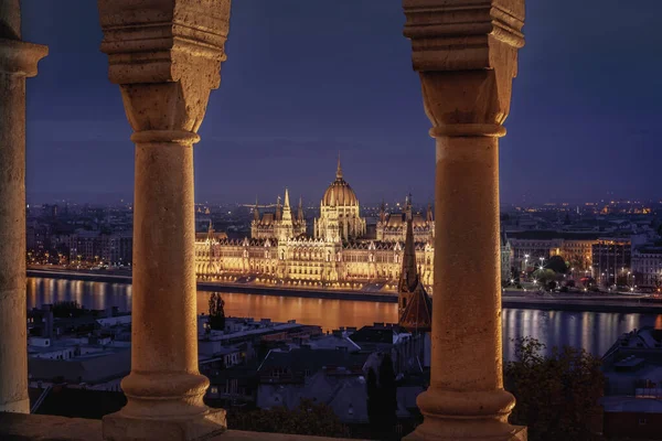 Por Encima Del Río Danubio Noche Dramática Parlamento Budapest Hungría — Foto de Stock