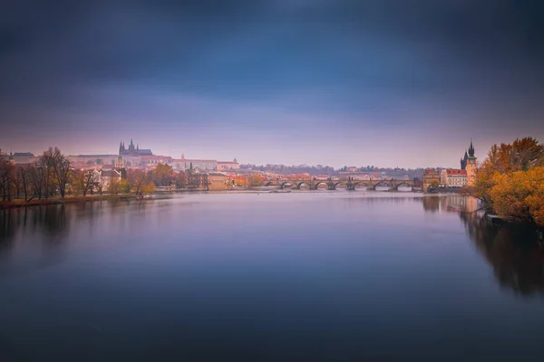 Most Karola Wełtawa Wieczorem Praga Stare Miasto Czechy — Zdjęcie stockowe