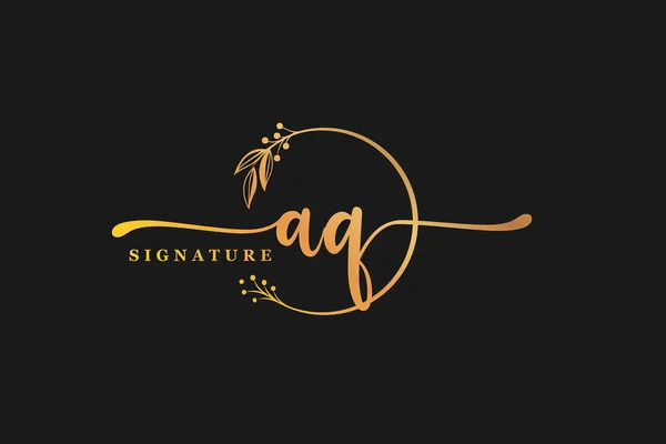 Luxury Gold Signature Initial Logo Design Isolated Leaf Flower — Stock vektor