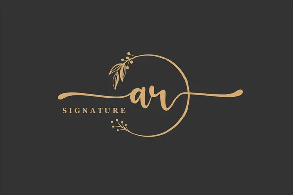 Luxury Gold Signature Initial Logo Design Isolated Leaf Flower — Wektor stockowy