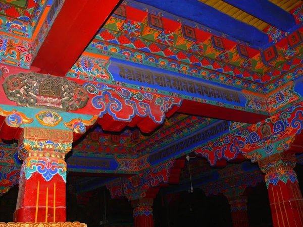 Colonnes Peintes Colorées Plafond Intérieur Temple Jokhang Lhassa Tibet — Photo