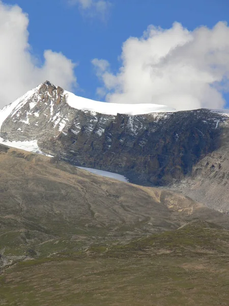 Заснеженная Гора Близ Лакенлы Перевал Лакена Тибет — стоковое фото