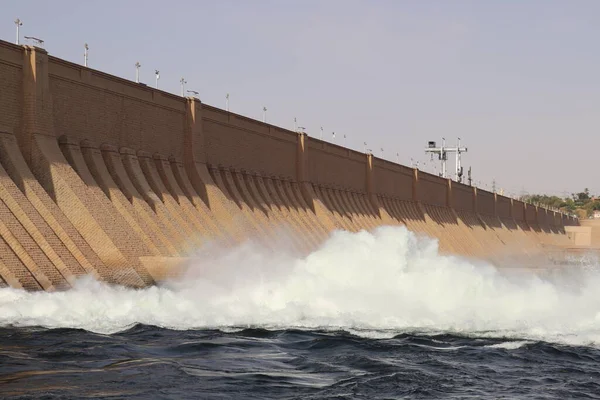 Água Forte Barragem Baixa Barragem Velha Aswan Sobre Rio Nilo — Fotografia de Stock