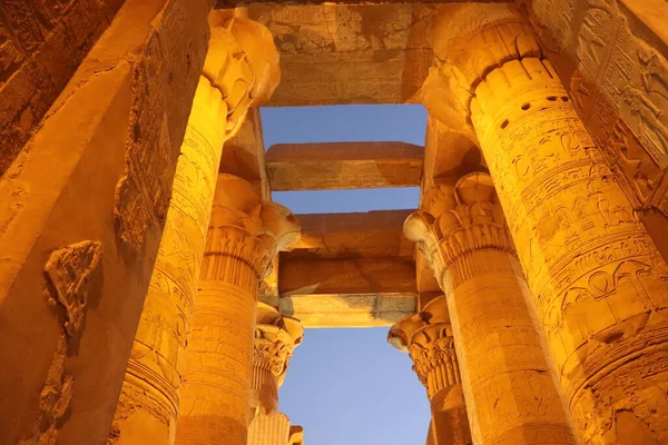Kom Ombo Tapınağı Sütunları, Aswan, Mısır