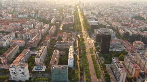 Flygfoto Över Barcelonas Stadssiluett Vid Soluppgången Avenida Diagonal Diagonal Avenue — Stockvideo
