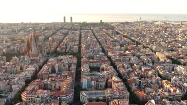Ορίζοντας Της Πόλης Της Βαρκελώνης Ξημέρωμα Εναέρια Θέα Καταλονία Ισπανία — Αρχείο Βίντεο