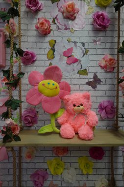 Çocuklar için peluş oyuncaklar