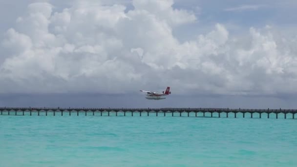 Idrovolante Alle Maldive Bellissima Acqua Turchese Blu Spiaggia — Video Stock