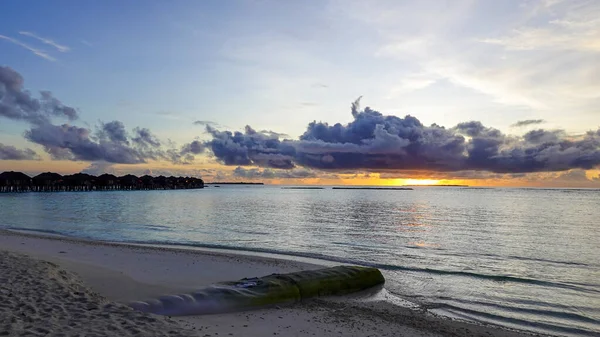 Hermoso Amanecer Playa Maldivas Hermoso Paisaje Naturaleza Amanecer Vista Mañana — Foto de Stock