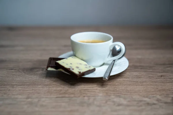 에스프레소와 초콜릿 — 스톡 사진