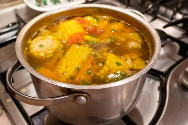 Close View Delicious Chicken Soup Vegetables Corn Herbs Soup Boiling — 图库照片