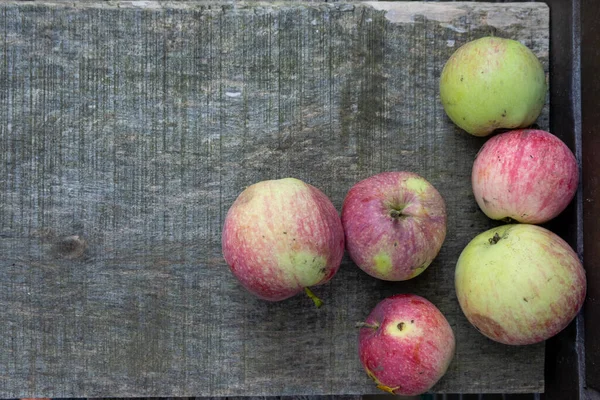 Lot Apples Wooden Plate Storage — Foto de Stock