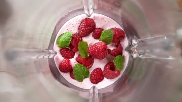 Blender Milk Mint Raspberries Sport — Stock Video