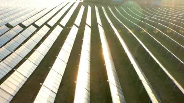 Ecologia Centrale Solare Nei Campi Energia Verde Innovazione Elettrica Natura — Video Stock