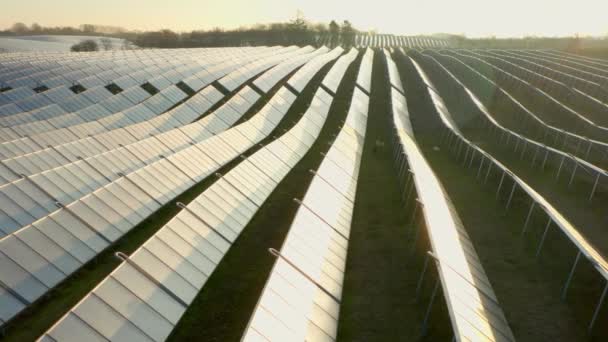 Ekologi Solkraftverk Fälten Grön Energi Elektrisk Innovation Natur Miljö Antenn — Stockvideo