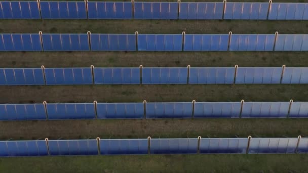 Ecologia Centrale Solare Nei Campi Energia Verde Innovazione Elettrica Natura — Video Stock