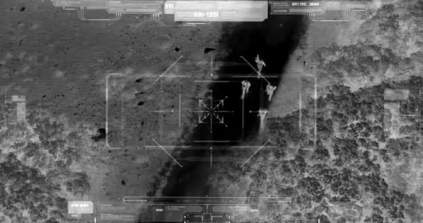 Wojskowy Dron Szpieguje Grupę Żołnierzy Patrolujących Pole Powietrza — Wideo stockowe