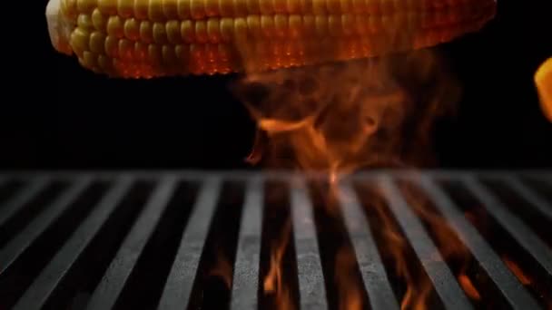 Corn Falls Grill Fire Grill Barbecue Corn Fire — Stock Video
