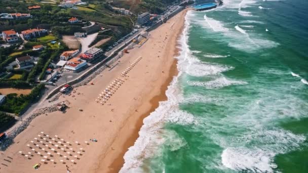 Portogallo Scogliere Spiaggia Spiaggia Sabbia Isolata Circondata Scogliere Lagos Algarve — Video Stock