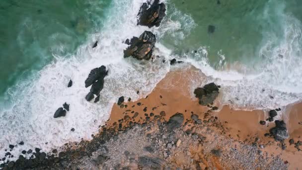 Portekiz Kayalıklar Sahil Tepe Lagos Algarve Ile Çevrili Tenha Kumsallar — Stok video