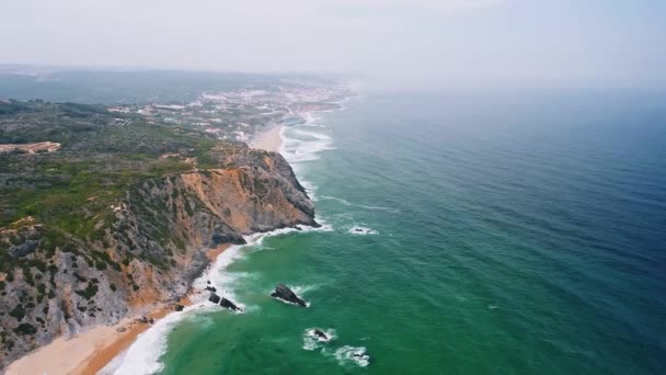 Portugal Kliffen Strand Afgelegen Zandstrand Omgeven Door Kliffen Lagos Algarve — Stockvideo