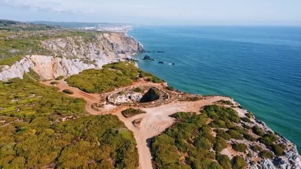 Portugal Kliffen Strand Afgelegen Zandstrand Omgeven Door Kliffen Lagos Algarve — Stockvideo