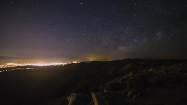 Stella Muove Oltre Bordo Delle Rocce Turno Notturno Dal Turno — Video Stock