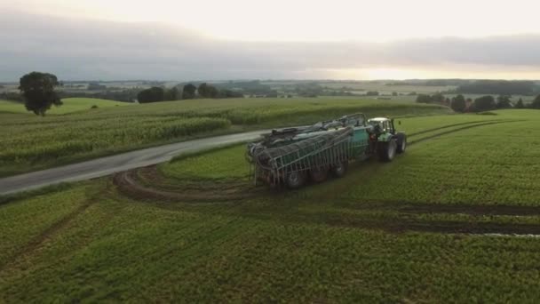 Campo Agrícola Trabajo Siembra Campo Tractor Con Una Sembradora Realizando — Vídeo de stock