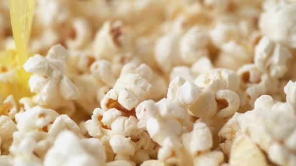 Blanda Färsk Varm Popcorn Närbild Popcornproduktionen Slow Motion Popcorn Bakgrund — Stockvideo