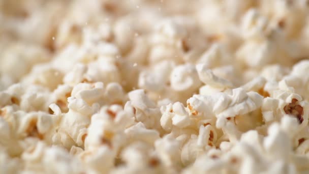 Míchám Čerstvý Horký Popcorn Detailní Záběr Produkce Popcornu Zpomaleném Filmu — Stock video