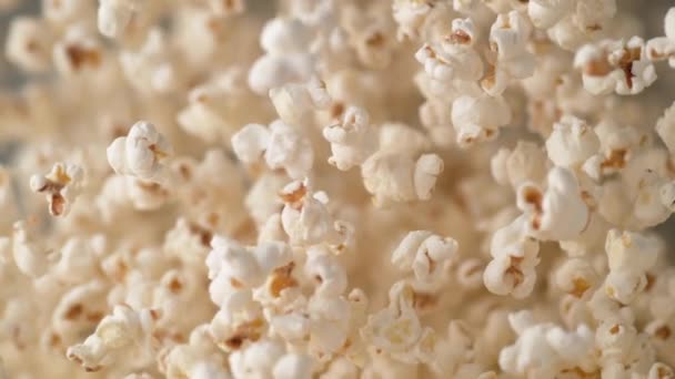 Míchám Čerstvý Horký Popcorn Detailní Záběr Produkce Popcornu Zpomaleném Filmu — Stock video