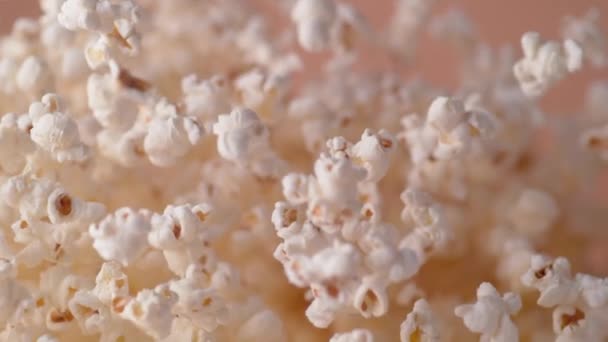 Míchám Čerstvý Horký Popcorn Detailní Záběr Produkce Popcornu Zpomaleném Filmu — Stock video