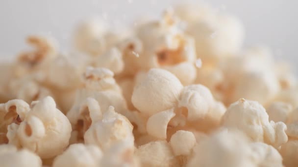 Verse Hete Popcorn Mixen Close Van Popcorn Productie Slow Motion — Stockvideo